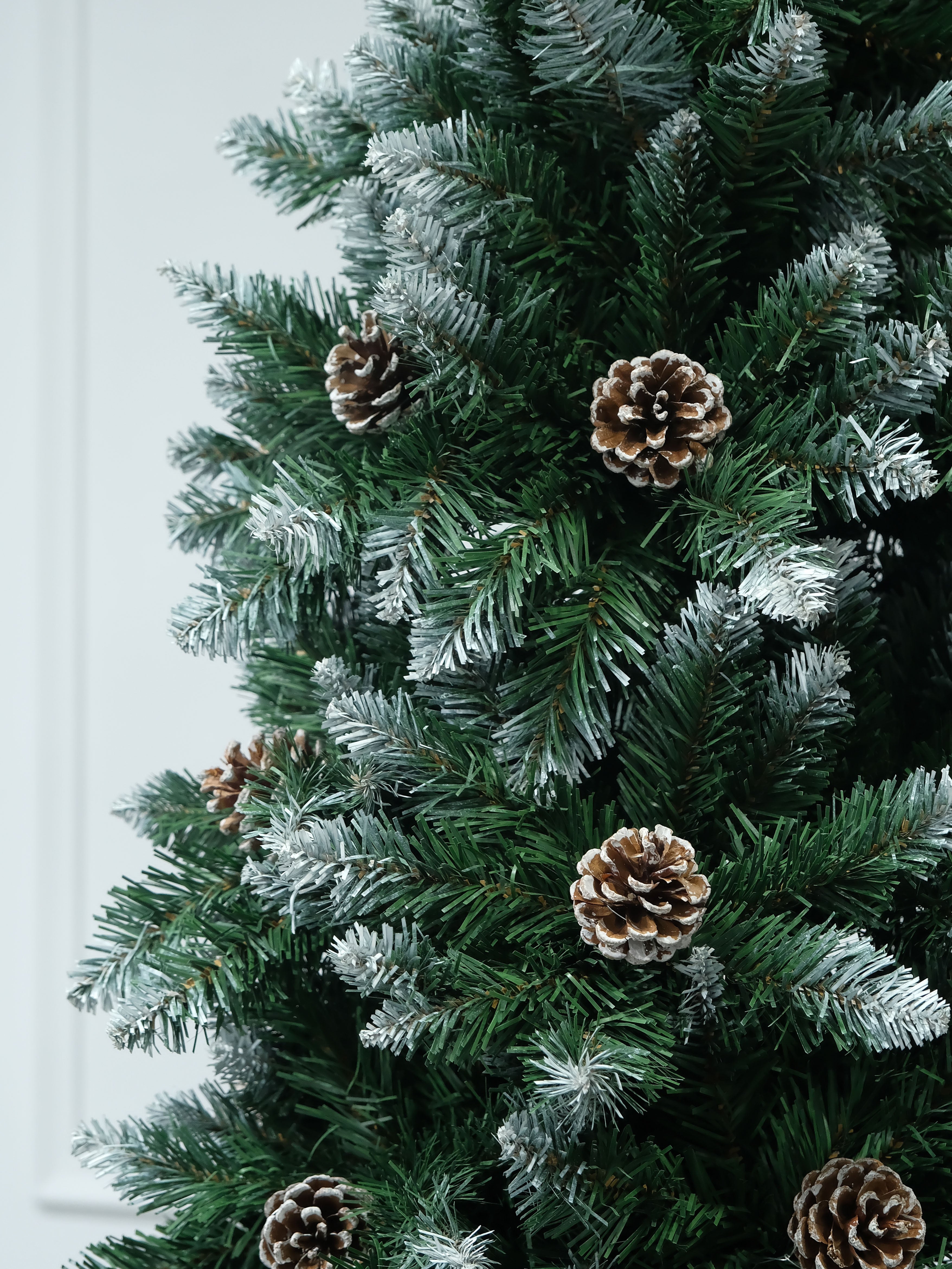 Pencil Christmas Tree 5ft 6FT 7FT 8FT Upgraded Artificial Slim Christmas Tree