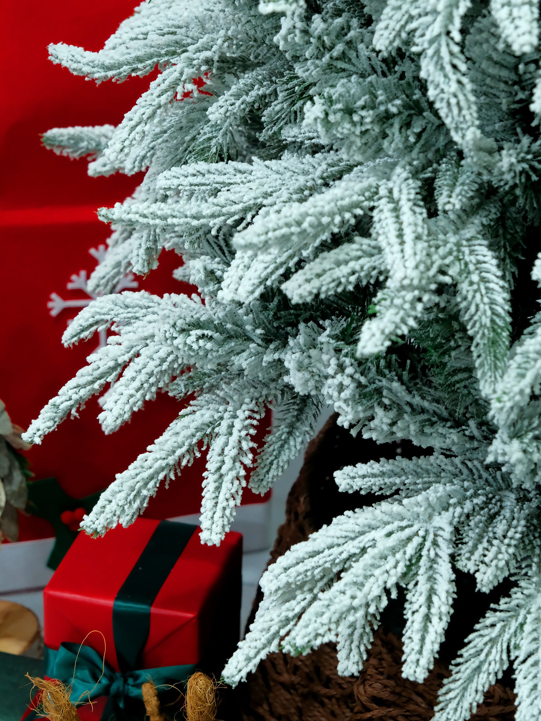 Snow Flocked Christmas Tree 4/ 5/6/7/8/10 FT High Quality  X Mas Decor Snow Tree