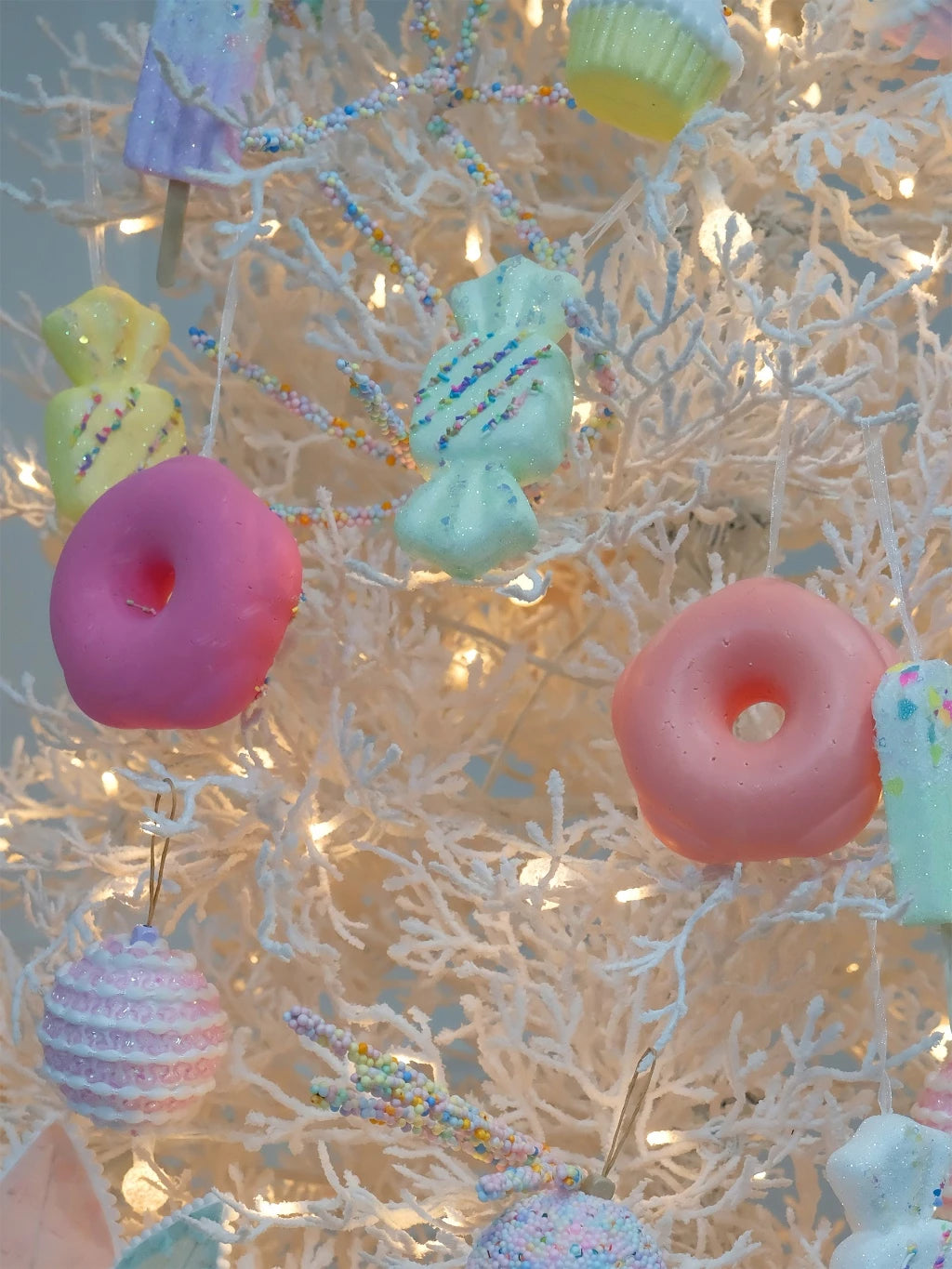 NUVOX Christmas Tree Pendant Macarons Donut Christmas Decoration Atmosphere Decoration