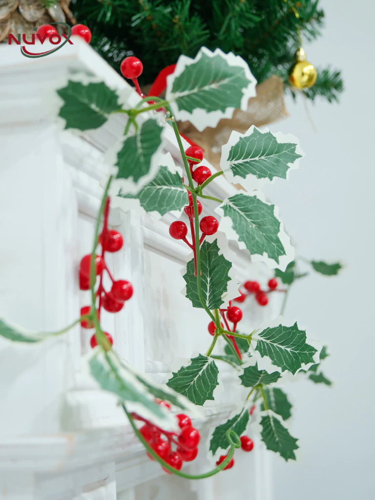 NUVOX Christmas Red Berry Garland Decoration with LED Artificial Red Berries Vine Christmas Garland